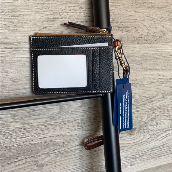 NWT- Dooney & Bourke Pebble Leather Card Case Wristlet, BLACK - Picture 2 of 5
